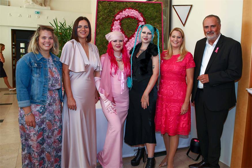 Der Landtag trug Rosa: Pink-Ribbon-Matinee macht Mut