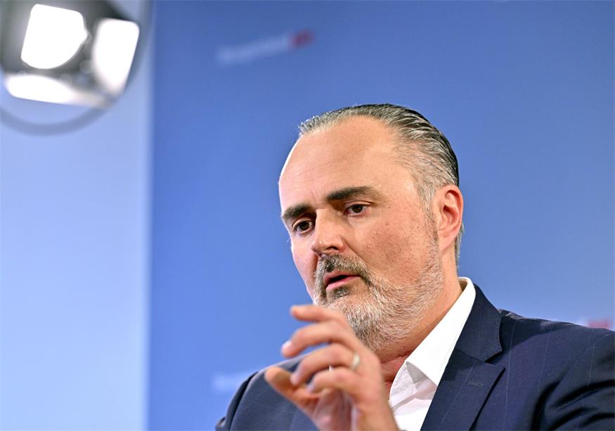 Landeshauptmann Hans Peter Doskozil (SPÖ) am Montag, 15. Jänner 2024, im Rahmen einer Pressekonferenz nach einer Sitzung des SPÖ-Landesparteivorstandes in Eisenstadt. - FOTO: APA/HANS KLAUS TECHT