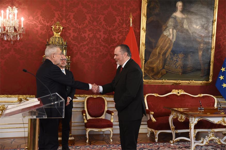 Angelobung: Doskozil bei Van der Bellen in der Hofburg