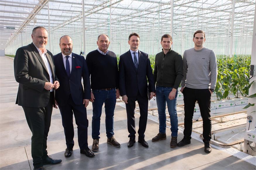Landeshauptmann Hans Peter Doskozil mit dem Botschafter der Kroatischen Republik in Österreich, S. E. Daniel Glunčić, Werner Perlinger, Botschaftssekretär Igor Kolar und Patrick und Lukas Haider.