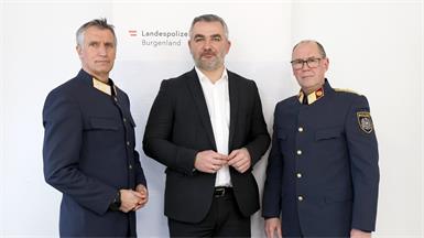 Landespolizeidirektor Martin Huber, Verkehrslandesrat Heinrich Dorner und Oberst Andreas Stipsits, Leiter der Landesverkehrsabteilung, bei der Pressekonferenz.