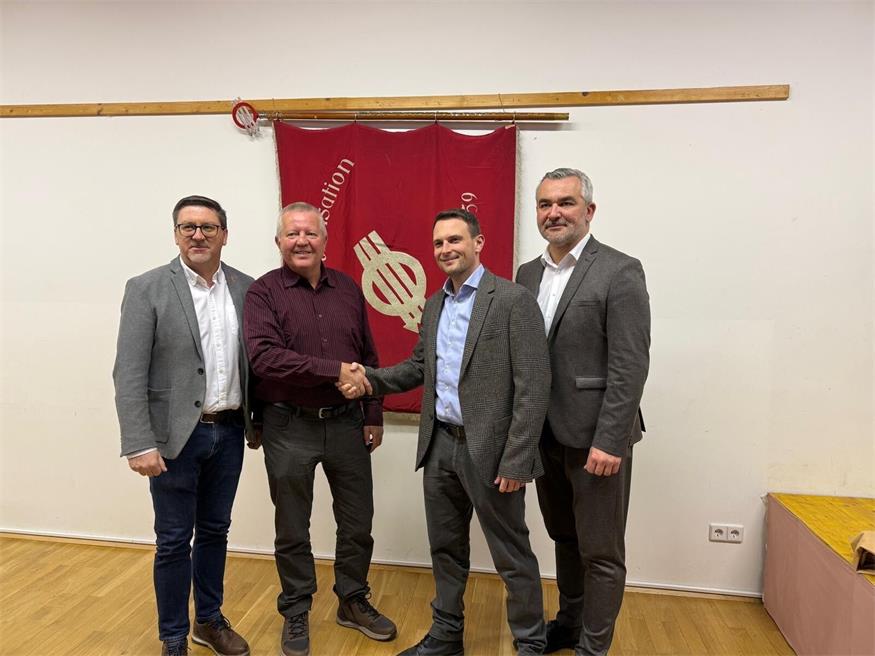 Landtagsabgeordneter Jürgen Karall, Konrad Gradwohl, Michael Hauer und Bezirksparteivorsitzender Landesrat Heinrich Dorner bei der Generalversammlung.