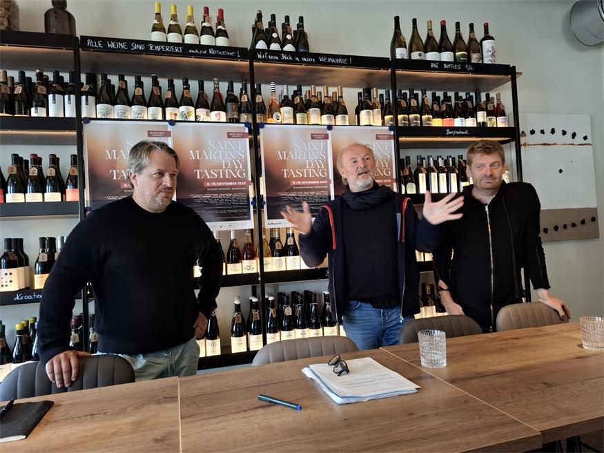 Leidenschaft für den pannonischen Wein. Christian Tschida, Roland Velich und Hannes Schuster (v.l.) präsentierten ihr Programm in der Eisenstädter Weinbar Robitza.