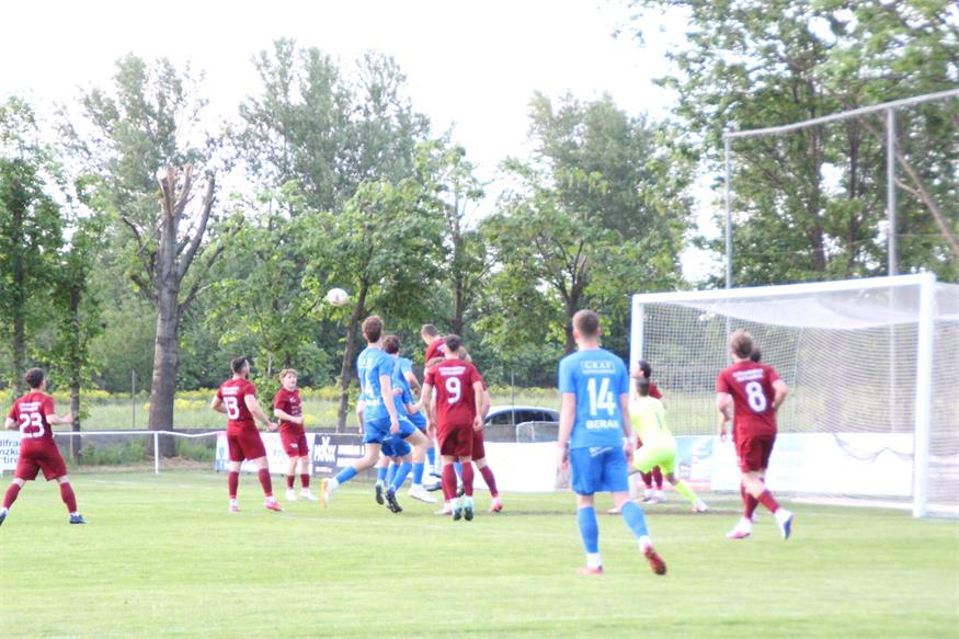 Die Leithaprodersdorfer Jungspunde hielten sich lang gut, verloren aber 0:2