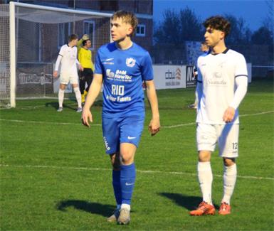 Leithaprodersdorf - Halbturn 3:1. Marco Pöschl (l.), Luka Knöbl.