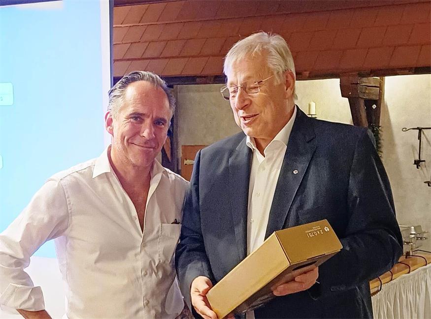 Lions Mittelburgenland Präsident Johannes Fenz (r.) bedankte sich bei DDr. Martin Grassberger für den interessanten Vortrag.