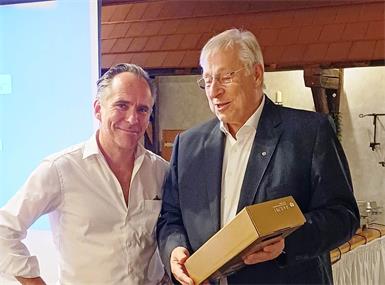 Lions Mittelburgenland Präsident Johannes Fenz (r.) bedankte sich bei DDr. Martin Grassberger für den interessanten Vortrag.