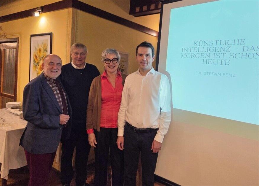 Lions-Vizepräsident Anton Rathmanner, Lions-Präsident Johannes Fenz, Lions-Vizepräsidentin Anna Reinfeld und Referent Stefan Fenz freuten sich über das rege Interesse am Vortrag.
