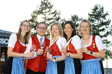 Lisa Werderitsch, Markus Oswald, Michaela Faulhammer, Karolin Halper und Monika Muhr. 