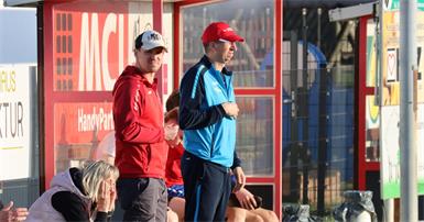 Loipersdorf Kitzladen-Sektionsleiter Roland Szander (r.) bekam die ein oder andere Verstärkung für sein Team. 