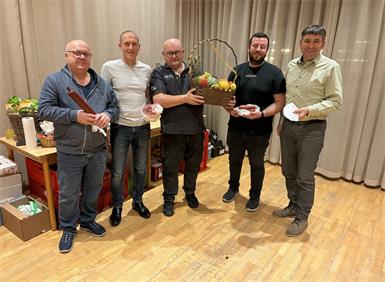 Luden ein. Gerhard Scheu, Gerald Rittenbacher, Hermann Ecker (Obmann ARBÖ Ortsklub), Manuel Wieder und Franz Ecker (Vizebürgermesiter).