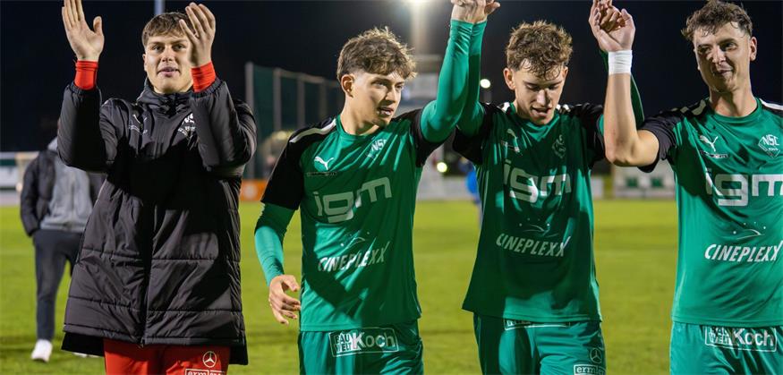 Luka Presseller, Paul Strommer, Paulo Fekete und Markus Gruidl (v.l.) feierten den Neusiedler Sieg über Purbach.