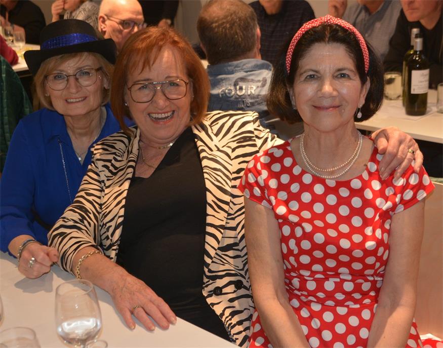 Kunterbunte Premiere für Donnerskirchener „Ollitog Ball“