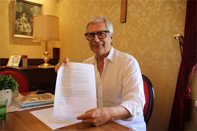 Manfred Kölly unterschrieb den Einspruch nicht, wird die Unterlagen aber dem Leiter der Gemeindewahlbehörde, dem die Amtsgeschäfte führenden Vizebürgermeister Jürgen Hofer übermitteln.