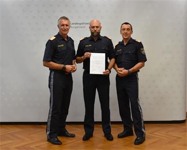 Manfred Schreiner übernahm den Posten als stellvertretender Landespolizeidirektor und folgte damit auf Werner Fasching. Landespolizeidirektor Martin Huber  und der stellvertretende Landespolizeidirektor Christian Wukitsch gratulierten.