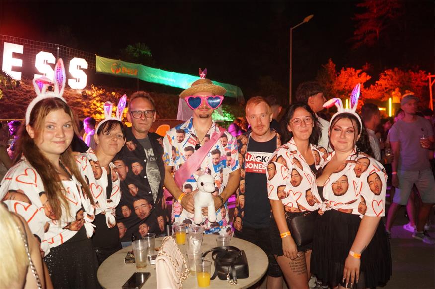 SLESS Beachparty bot Partystimmung pur