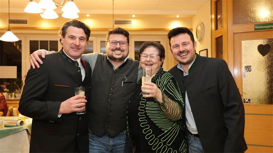 Bauernkränzchen im Gasthaus „Monika“