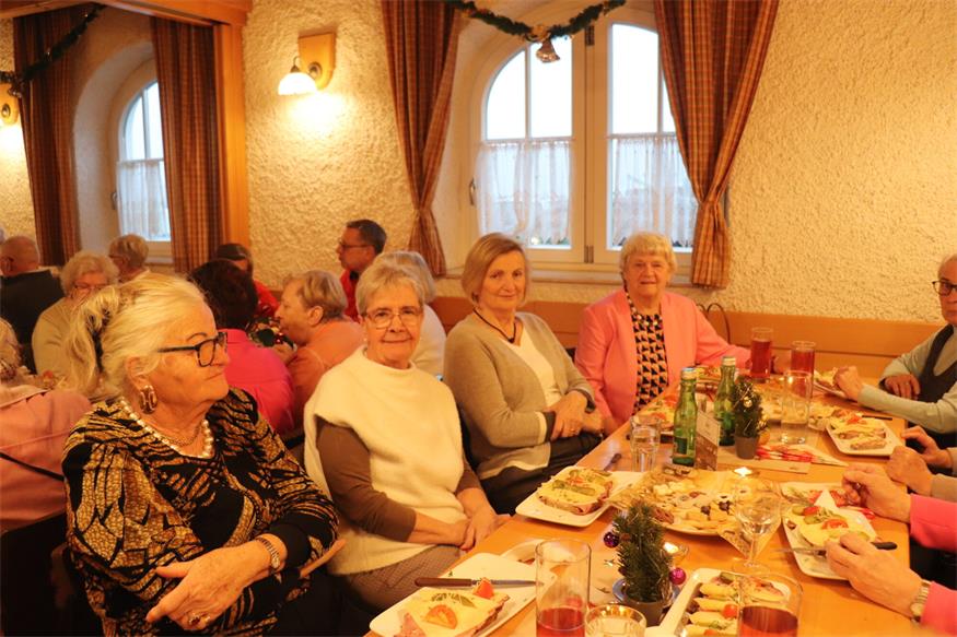 Besinnliche Weihnachtsfeier des Seniorenbundes Neudörfl
