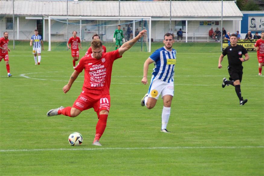 Mark Mesko setzte sich gegen Igor Bosnjak durch und erzielte das 1:0 für Eberau