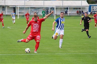 Mark Mesko setzte sich gegen Igor Bosnjak durch und erzielte das 1:0 für Eberau