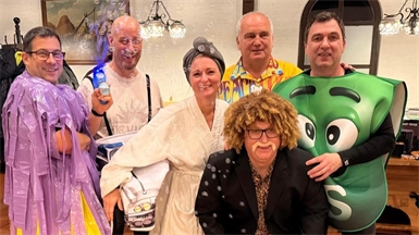 Markus Gerstl, Rainer Stippl, Bürgermeisterin Rita Stenger, Karl Terdy, Christian Nabinger und vorne Peter Prunner.