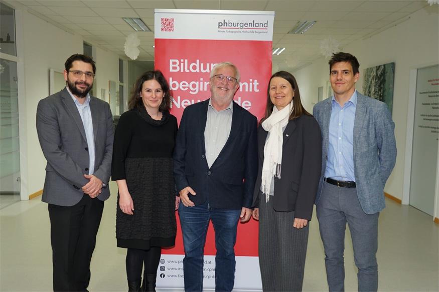 Martin Krenn (PPH Burgenland), Ursula Mindler-Steiner (Historikerin und Professorin an der Universität Graz und der Andrássy Universität Budapest), Universitätsprofessor i. R. Wynfrid Kriegleder, Sabine Weisz (Rektorin der PPH Burgenland) und Lukas Pallitsch (Vorsitzender des Koordinierungsausschusses für christlich-jüdische Zusammenarbeit)
