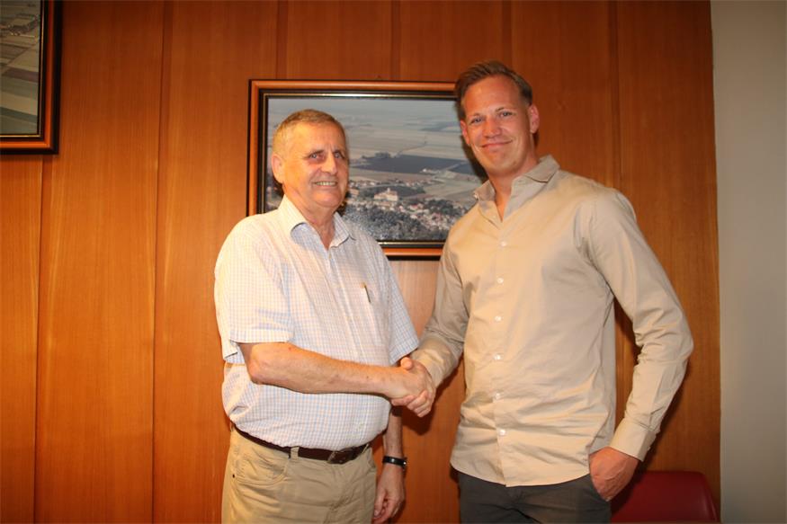 Martin Reiter (r.) löste Herbert Schedl als Bürgermeister der Gemeinde Mannersdorf ab.