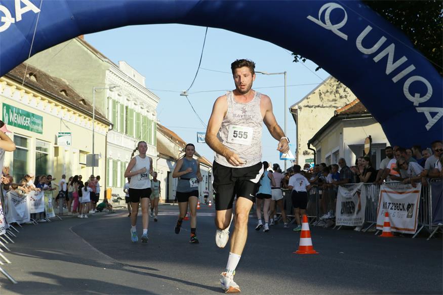 Charity NightRun, oder: Lauffest trifft Straßenfest