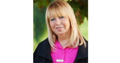 Mary Bauer findet, dass Oberpullendorf viele tolle Persönlichkeiten hat, aber eine Oberpullendorferin, die sie besonders bewundert, ist ihre Mutter Margareta. „Sie hatte fünf Kinder und hat trotzdem gearbeitet, sie hat alles gestemmt.