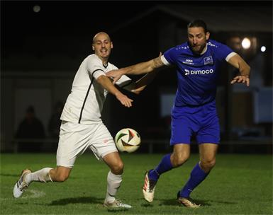 Matthias Lindner (l.) stürmt für Katzelsdorf in der 2. Landesliga in Niederösterreich. Künftig wird er Teil der sportlichen Leitung des MSV sein. 