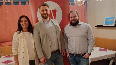 Melanie Eckhardt (l.) gratulierte der neuen Führungsspitze Peter Wagentristl (M.) und Patrick Kerschbaum.