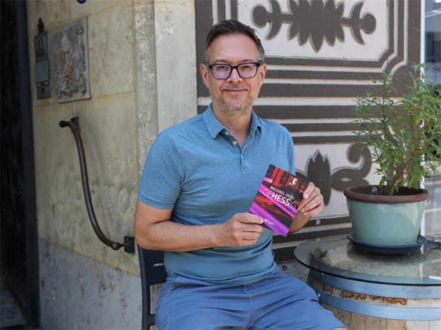 Michael Hess liest am 21. Oktober in der Stadtbibliothek aus seinem Buch „Gehessig“.
