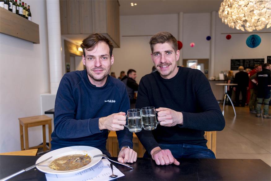 Kunterbunte Premiere für Donnerskirchener „Ollitog Ball“
