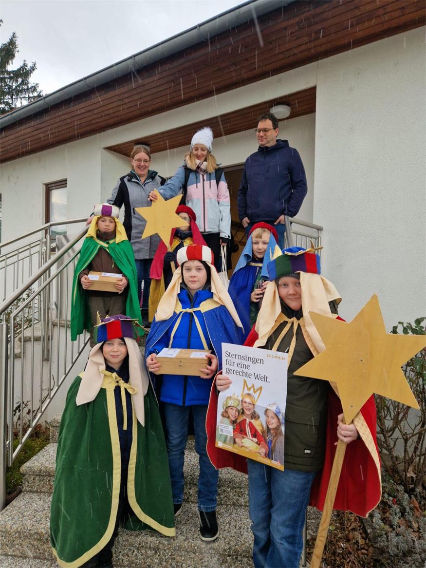 Neudörfler Sternsinger unterstützen Dreikönigsaktion