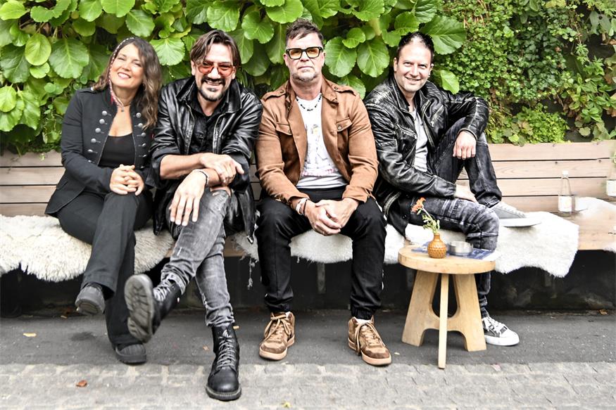Mit „Marie“ haben sie DEN Partyhit der vergangenen Jahre im Programm. „Alle Achtung“ wurden bereits für den Amadeus Austrian Music Award nominiert, nun rocken sie das Stadtfest in Neusiedl am See. 