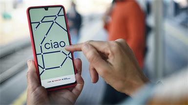 Mit "ciao" können Fahrgäste im gesamten VOR-Kernverbundgebiet ihre Öffi-Tickets (ausgenommen Anrufsammeltaxis), darunter ÖBB und WESTbahn-Verbindungen, mit einem Klick per Check-in/Check-out über das Smartphone erwerben