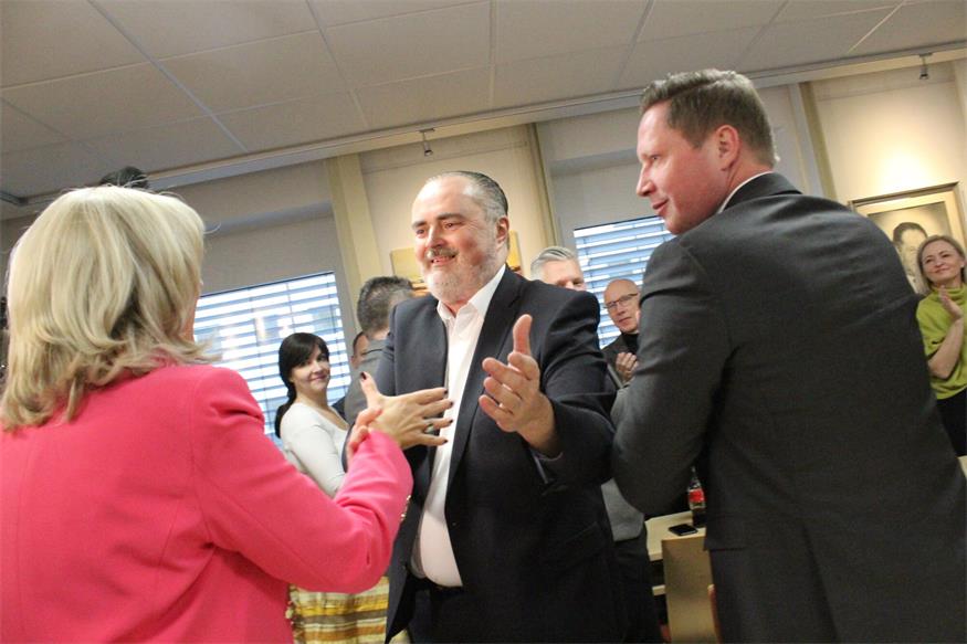 Mit viel Applaus wurde Landeshauptmann Hans Peter Doskozil im SPÖ-Parteivorstand begrüßt.
