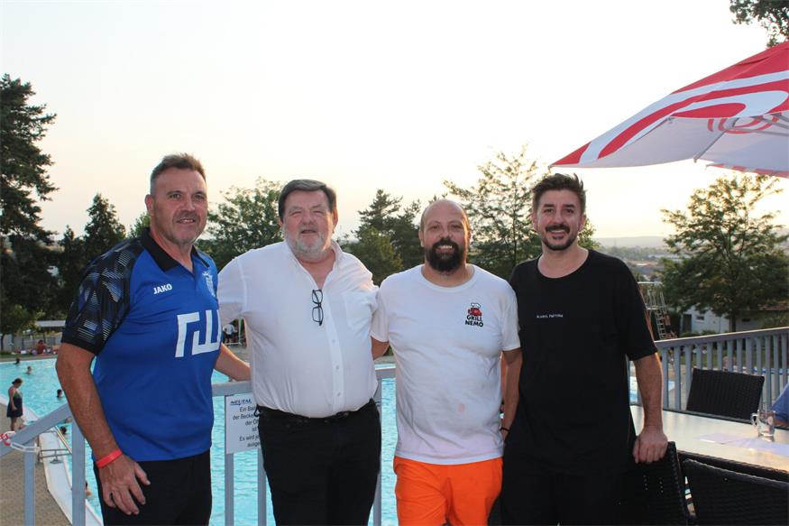 Mit viel Einsatz und Teamarbeit sorgten die Organisatoren von Nemo, ASKÖ Neutal und Raha  - ASKÖ Obmann Jürgen Payer, Gluckser Obmann Walter Stanek, Nemo und Raha Betreiber Rainer Haspel  für ein gelungenes Gluckserfest.