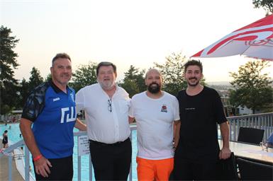 Mit viel Einsatz und Teamarbeit sorgten die Organisatoren von Nemo, ASKÖ Neutal und Raha  - ASKÖ Obmann Jürgen Payer, Gluckser Obmann Walter Stanek, Nemo und Raha Betreiber Rainer Haspel  für ein gelungenes Gluckserfest.