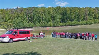 Mit viel Sportsgeist und Freude meisterten die Feuerwehrfrauen und -männer der neun verschiedenen freiwilligen Feuerwehren den Parcours beim Kameradschaftstag.