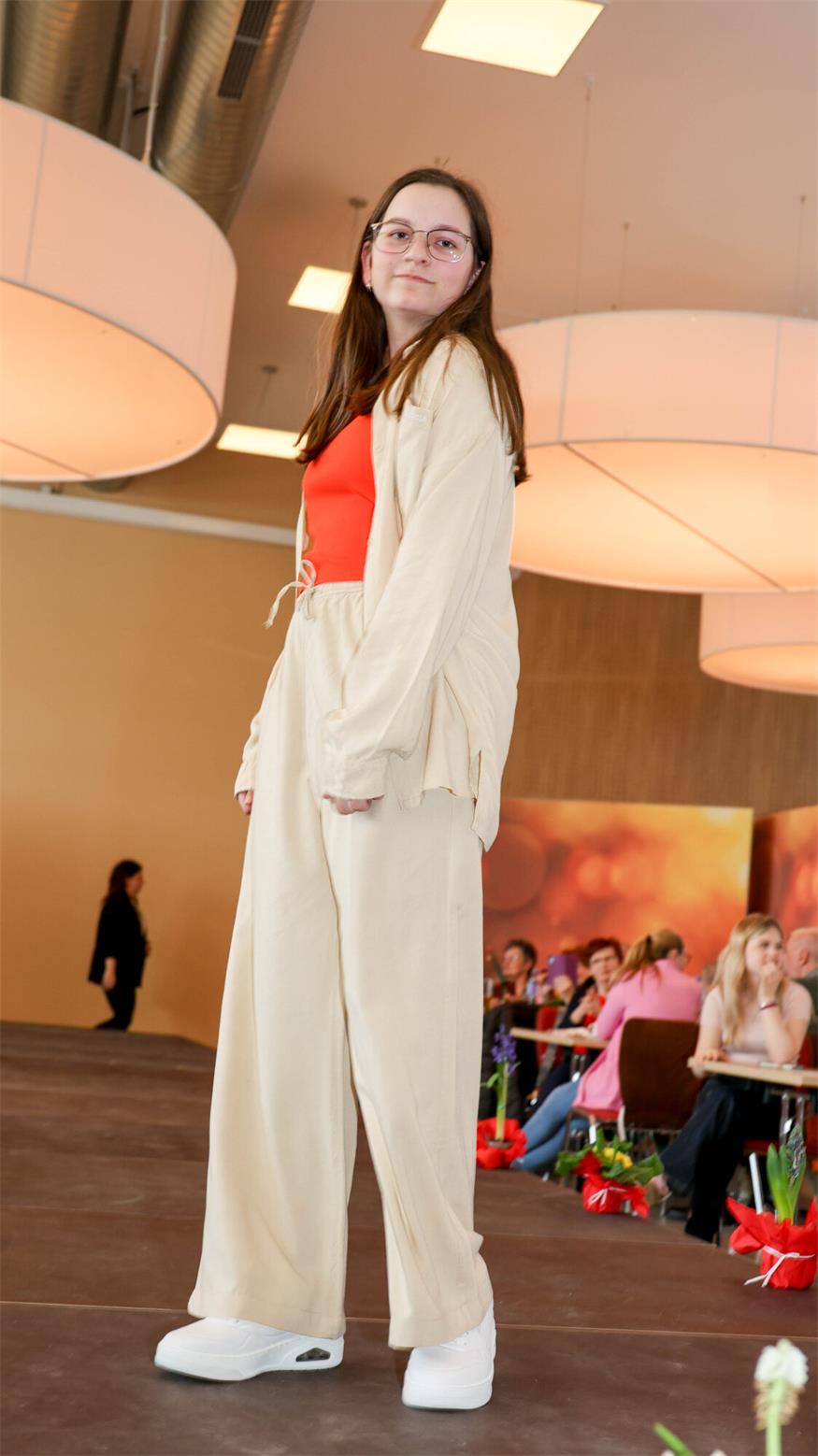 Fesche Models am Catwalk in Klingenbach