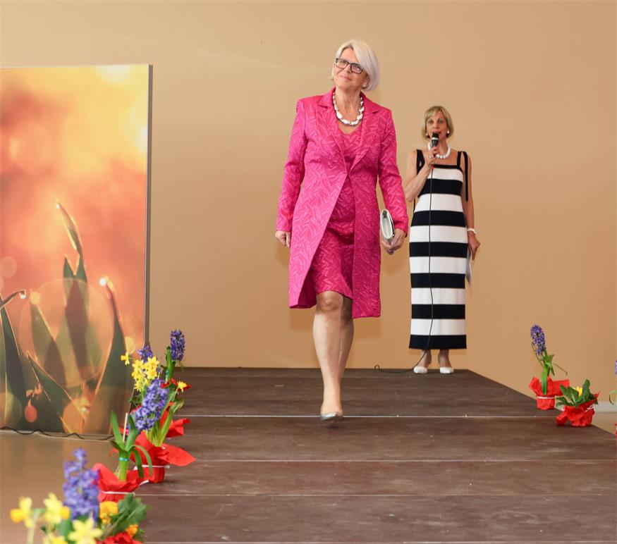 Fesche Models am Catwalk in Klingenbach