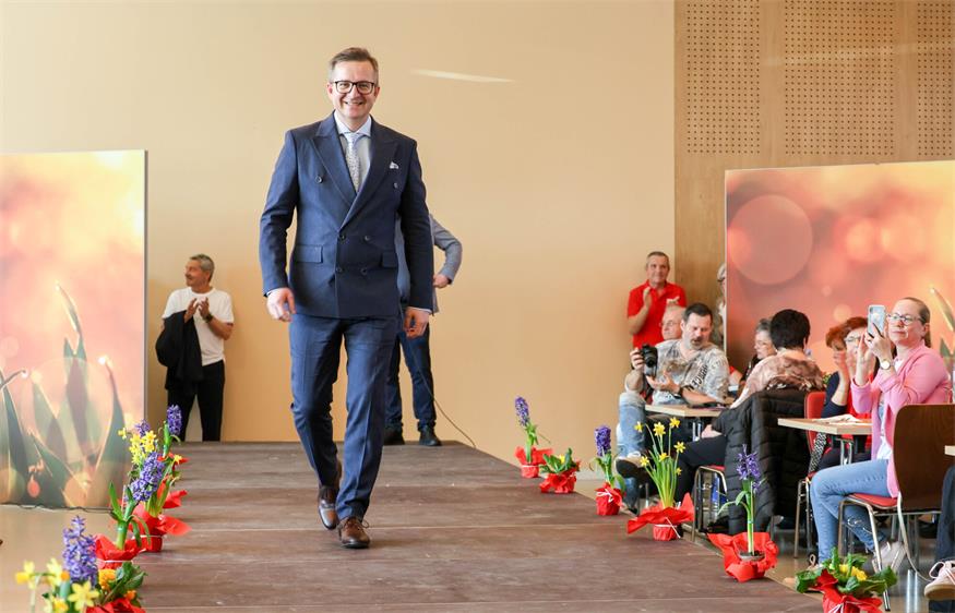 Fesche Models am Catwalk in Klingenbach