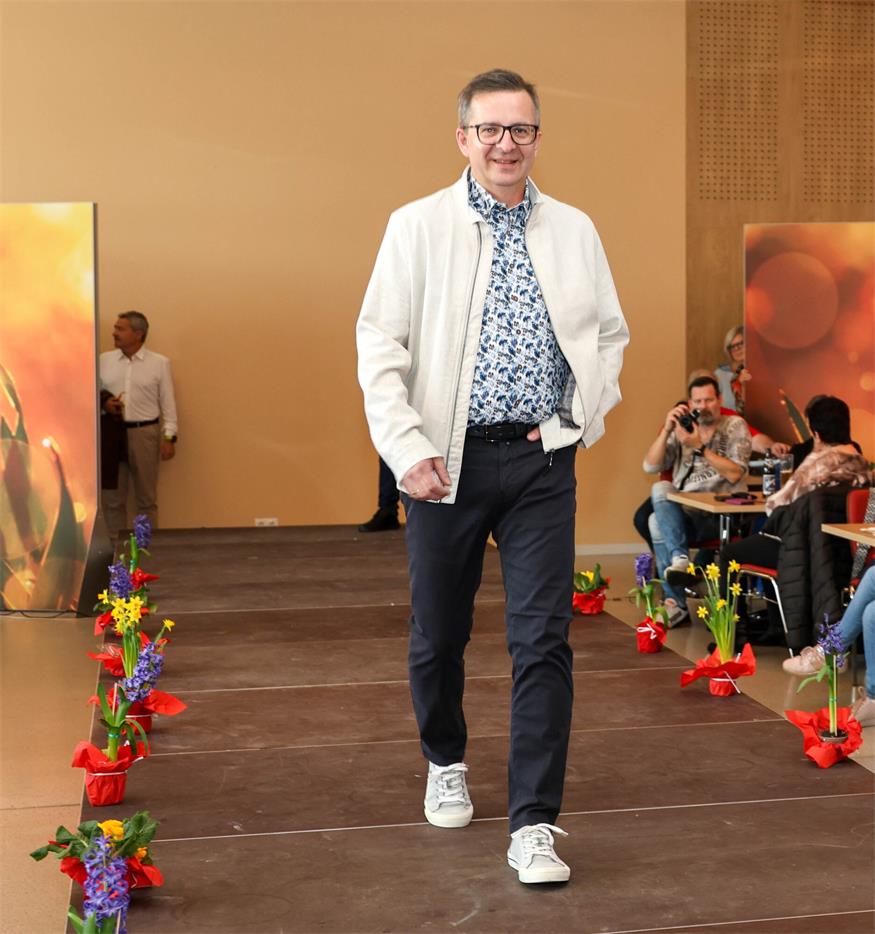 Fesche Models am Catwalk in Klingenbach