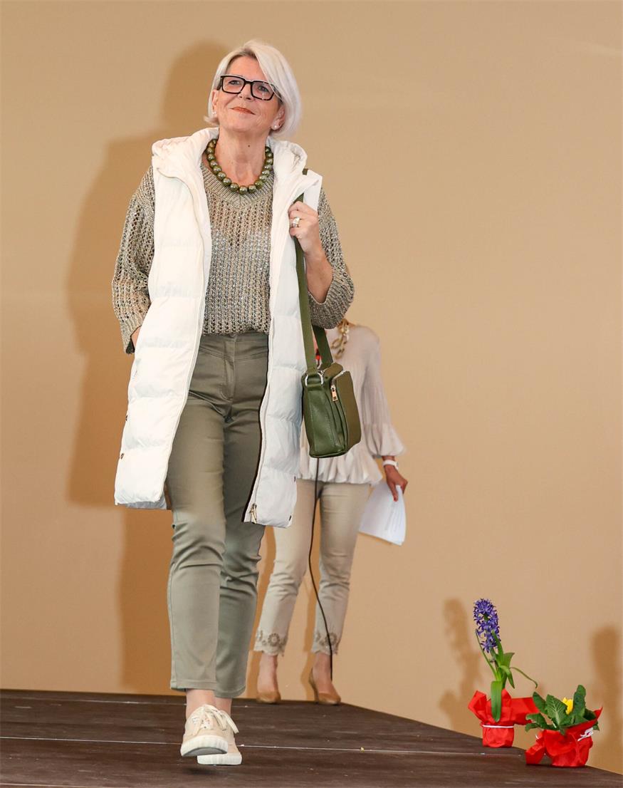 Fesche Models am Catwalk in Klingenbach