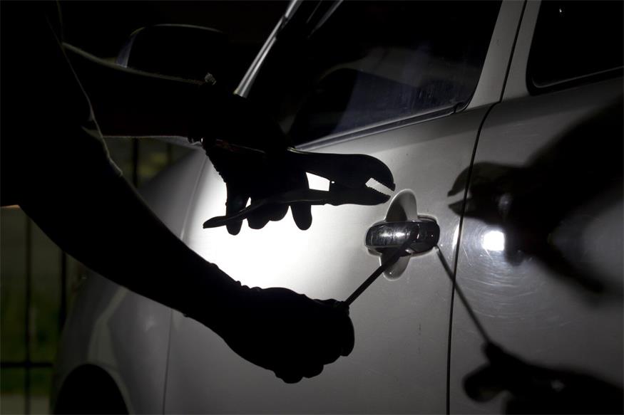 Nach einem Autodiebstahl und einem Einbruch in einen Handyshop wurden drei Brüder mit 13, 14 und 17 Jahren als Tatverdächtige ausgeforscht.