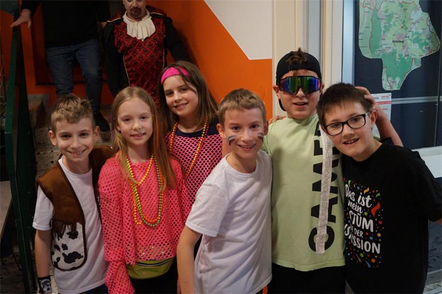 Nico, Elina, Lina, Leo, Julian und Felix.
