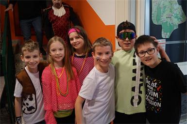 Nico, Elina, Lina, Leo, Julian und Felix.