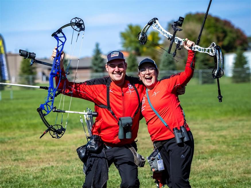 Nico Wiener und Ingrid Ronacher holten sich Gold im Mixed-Bewerb 3D.