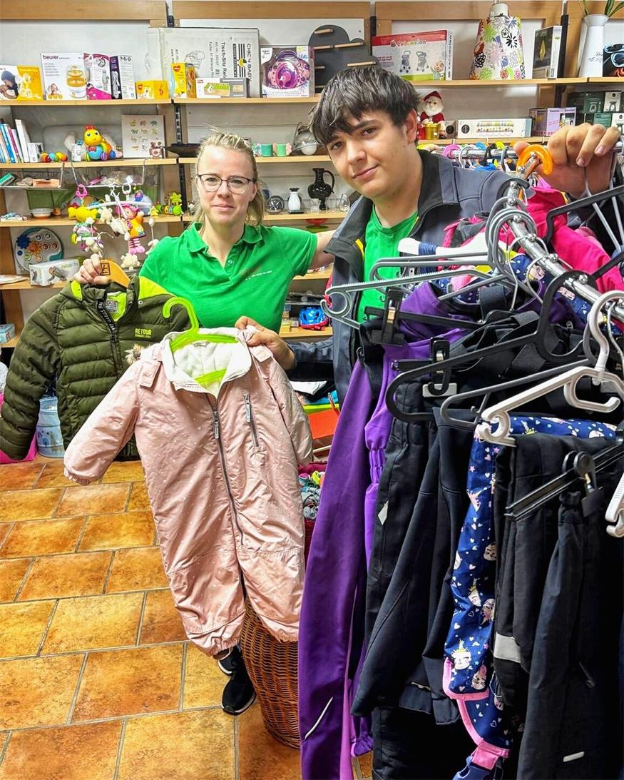 Nicole Kinzel gemeinsam mit Leo Schmidt mit Herz und Einsatz sorgen die beiden dafür, dass der soogut Markt in Neusiedl ein Ort der Solidarität, Nachhaltigkeit und Gemeinschaft ist.